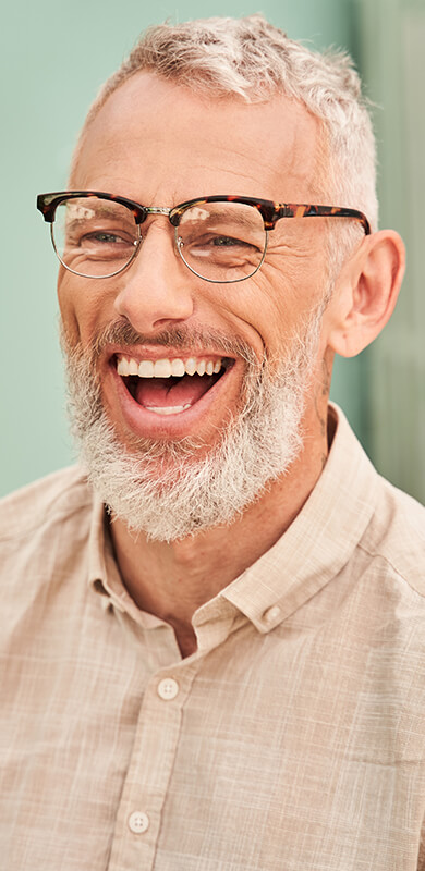 Your smile, fully restored – with someone you trust